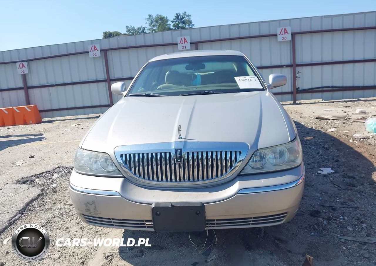2004 Lincoln Town Car Ultimate VIN:1LNHM83W14Y674134 - 12