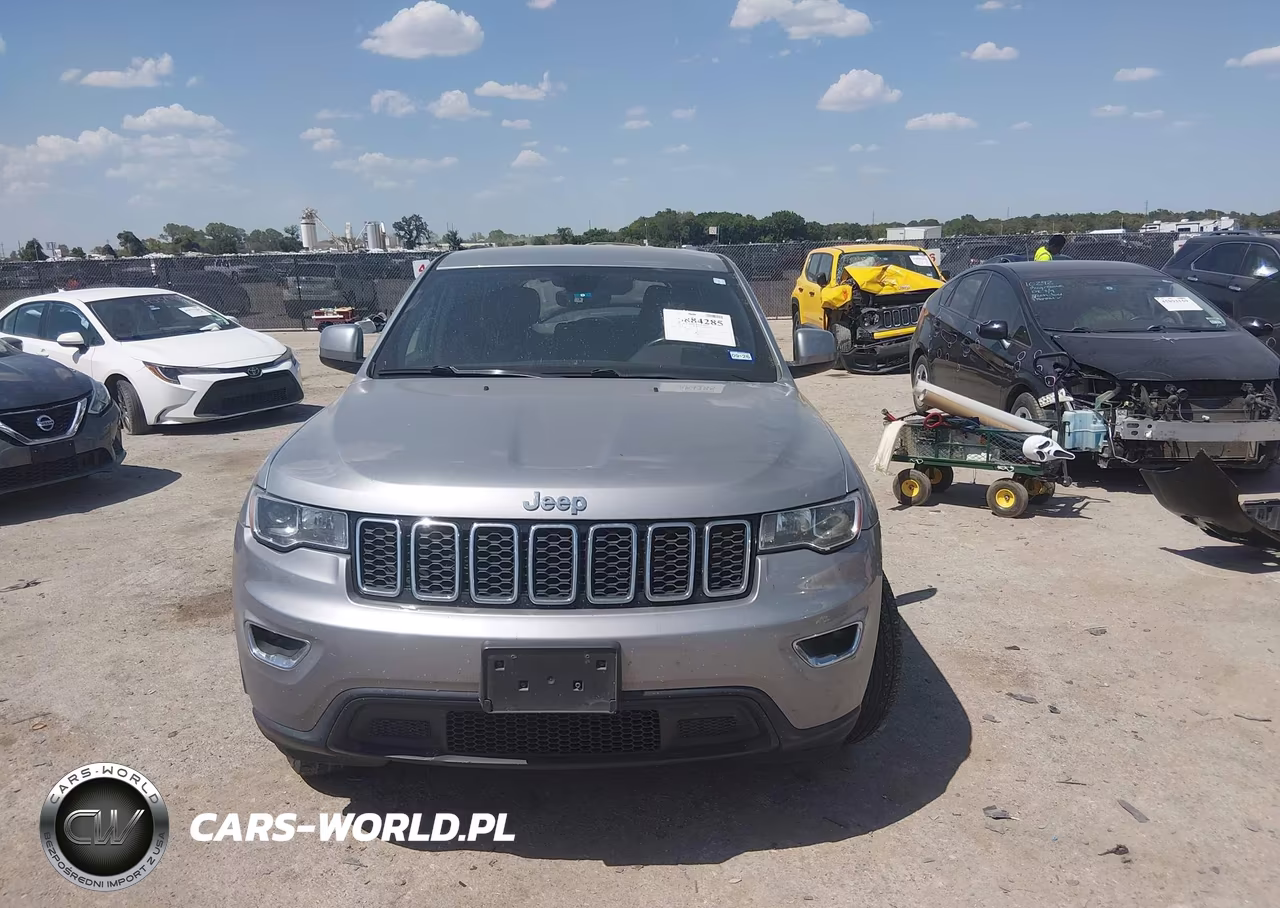 2017 Jeep Grand Cherokee Laredo VIN:1C4RJEAG6HC669462 - 11