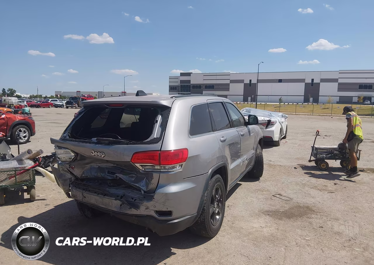 2017 Jeep Grand Cherokee Laredo VIN:1C4RJEAG6HC669462 - 4