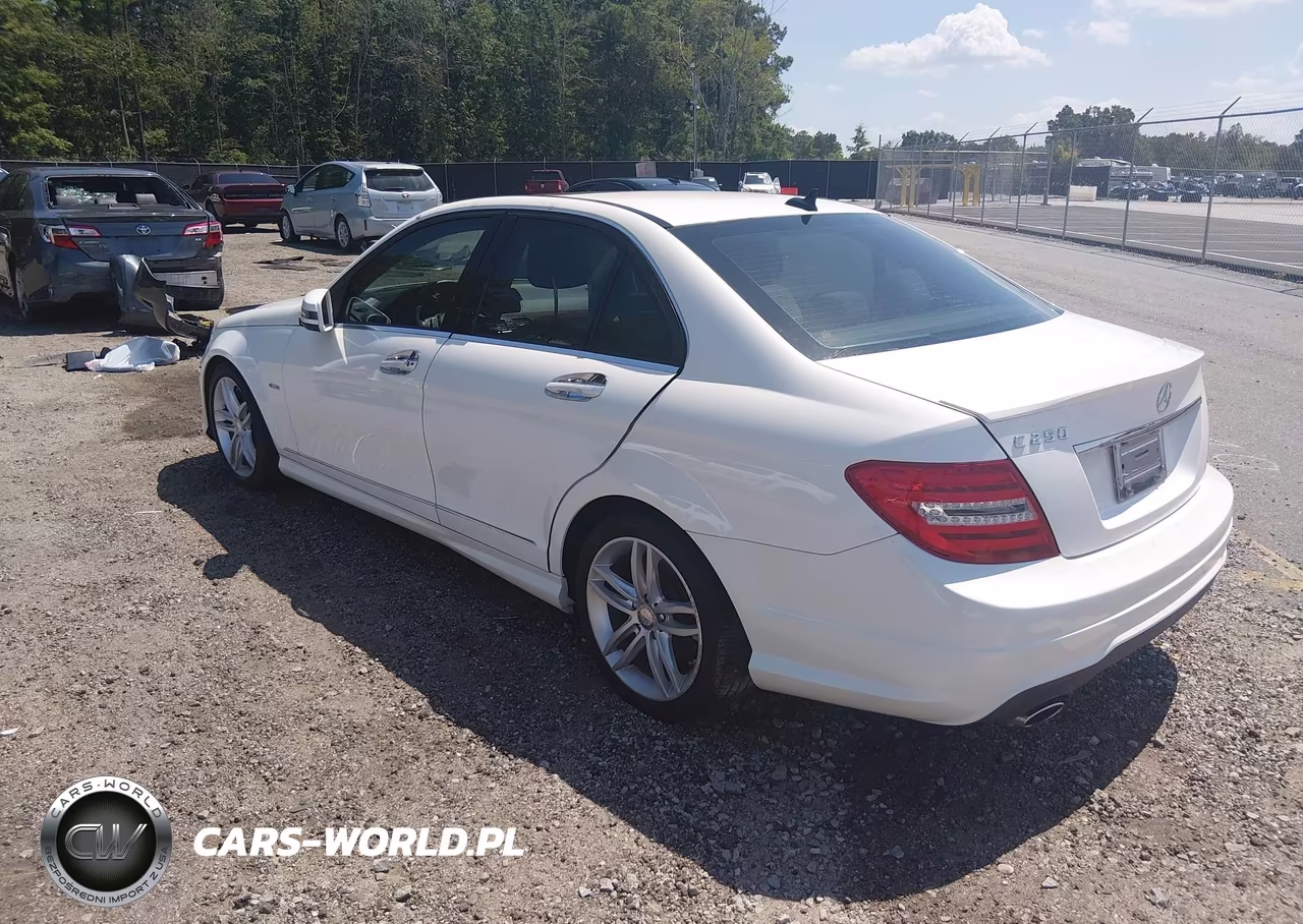 2012 Mercedes-Benz C 250 Sport VIN:WDDGF4HB2CR231787 - 3