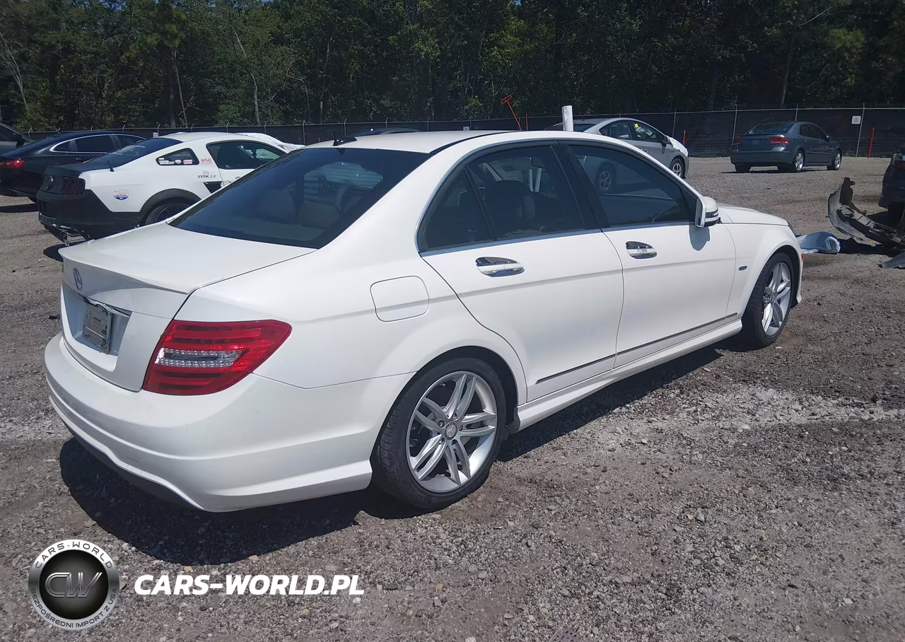 2012 Mercedes-Benz C 250 Sport VIN:WDDGF4HB2CR231787 - 4