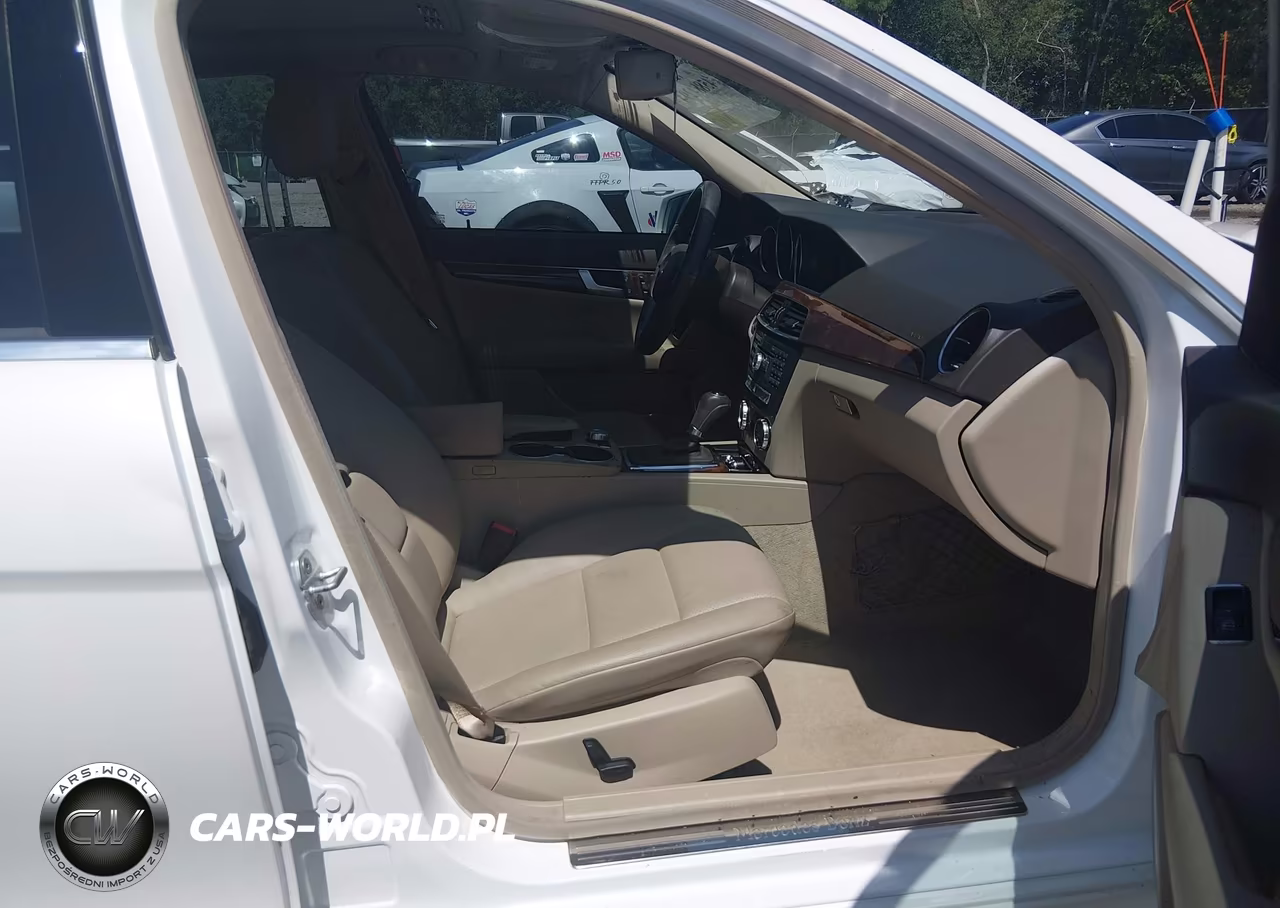 2012 Mercedes-Benz C 250 Sport VIN:WDDGF4HB2CR231787 - 5