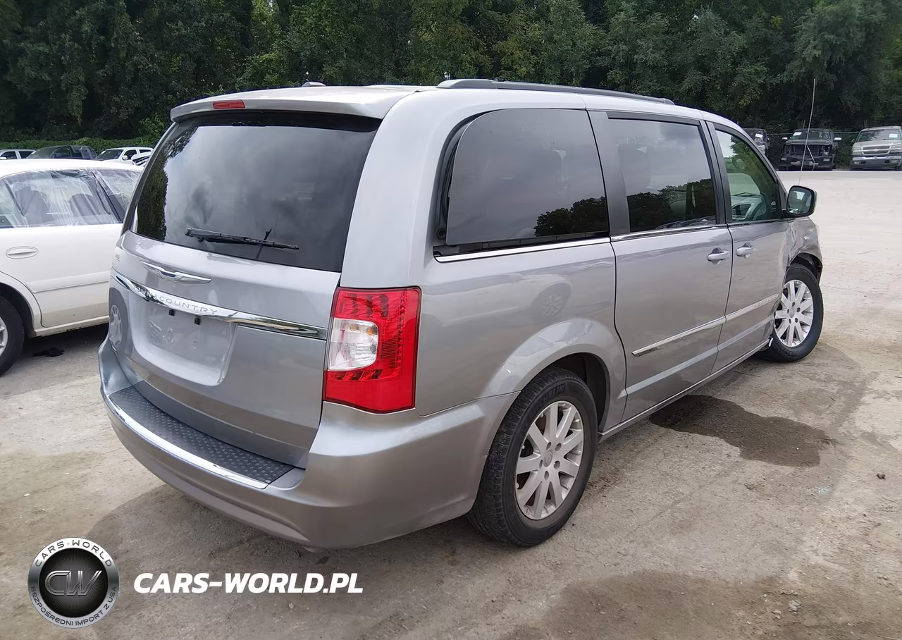2016 Chrysler Town & Country Touring VIN:2C4RC1BG1GR165036 - 4