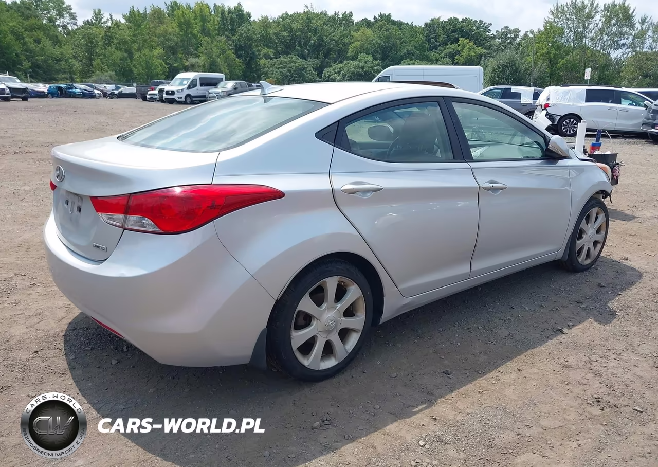 2013 Hyundai Elantra Limited VIN:KMHDH4AE0DU689477 - 4