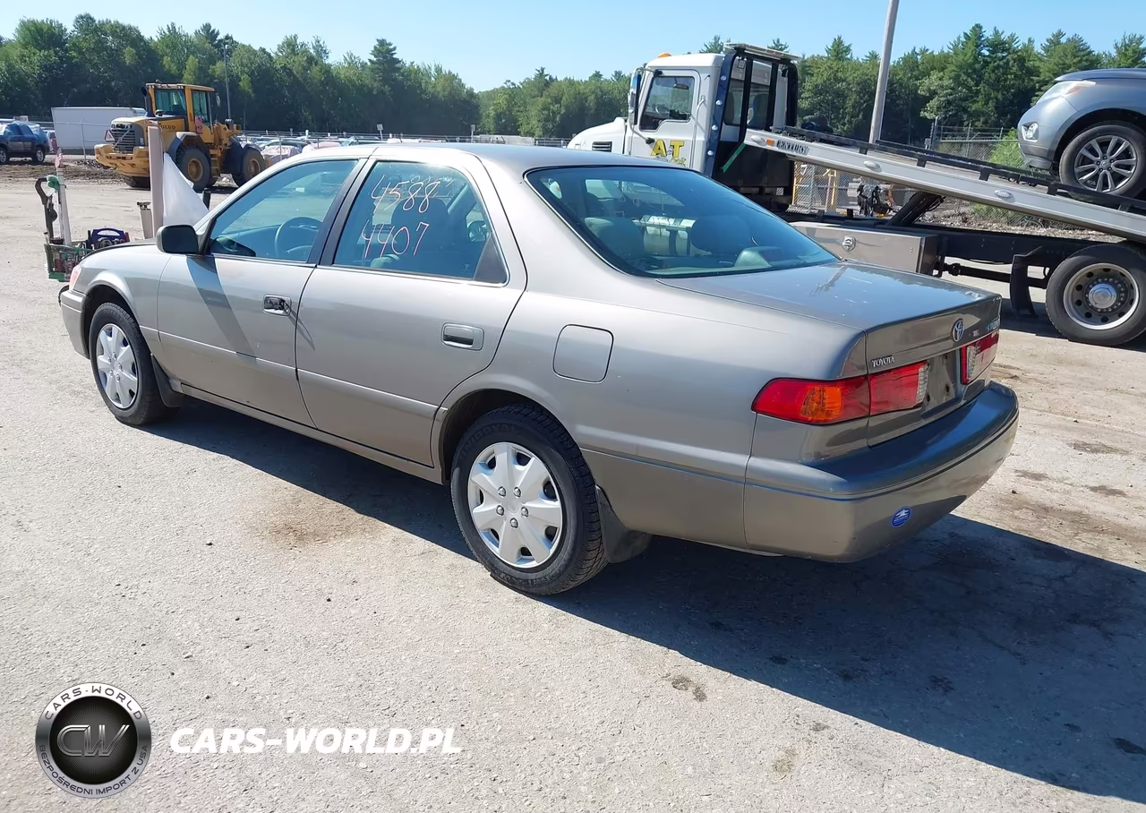 2001 Toyota Camry Le VIN:4T1BG22K41U115785 - 3