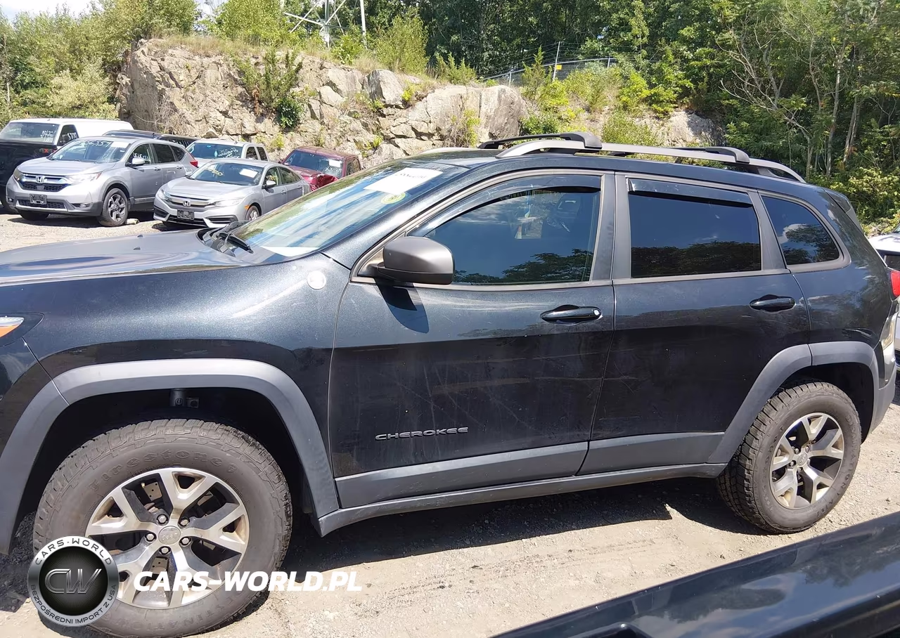 2015 Jeep Cherokee Trailhawk VIN:1C4PJMBB0FW776278 - 15
