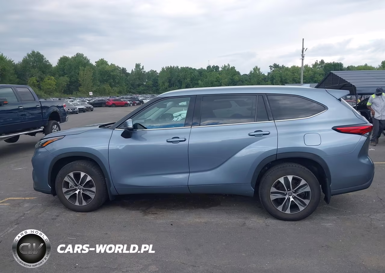 2022 Toyota Highlander Xle VIN:5TDGZRBH9NS244018 - 14