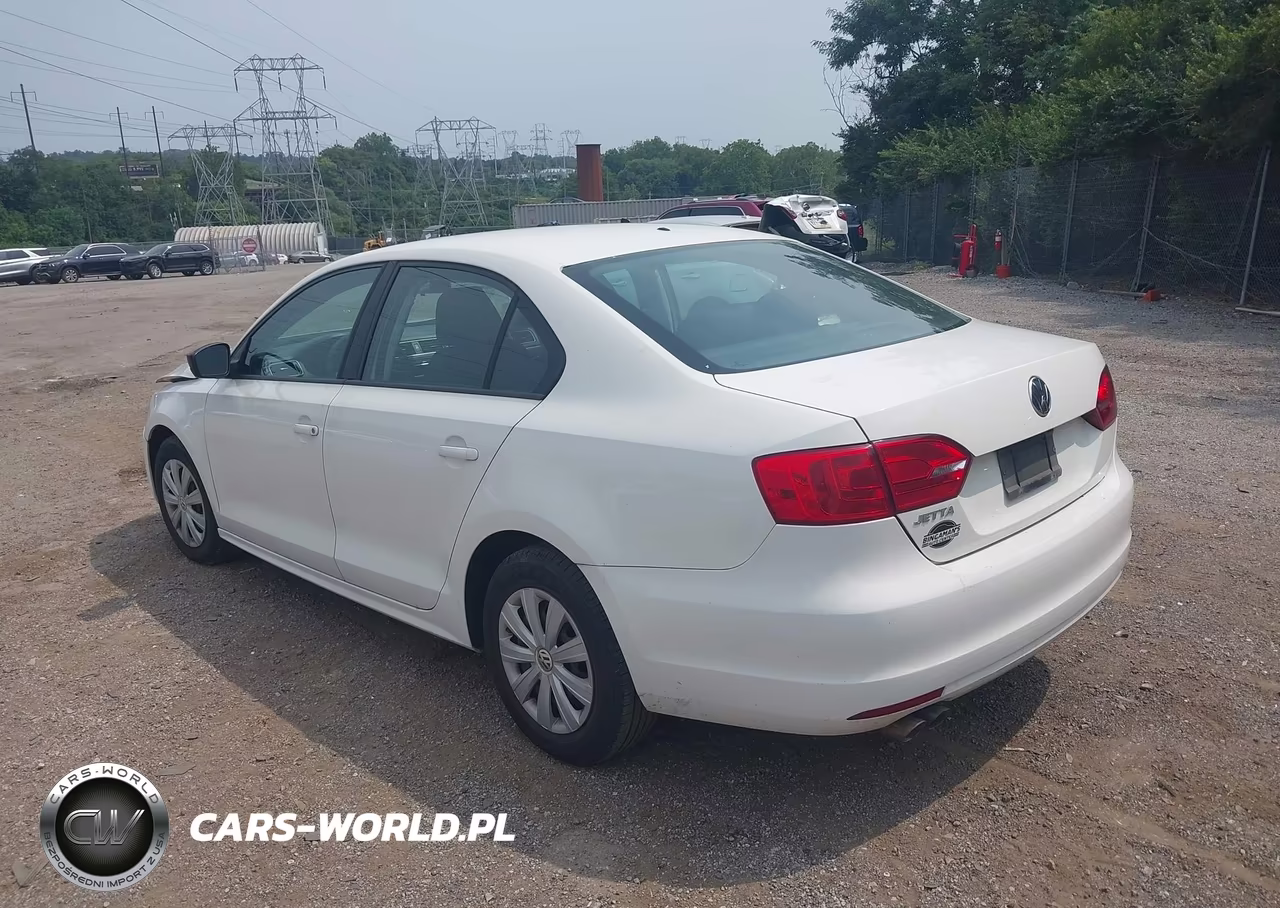 2013 Volkswagen Jetta 2.0L S VIN:3VW2K7AJ2DM232747 - 3