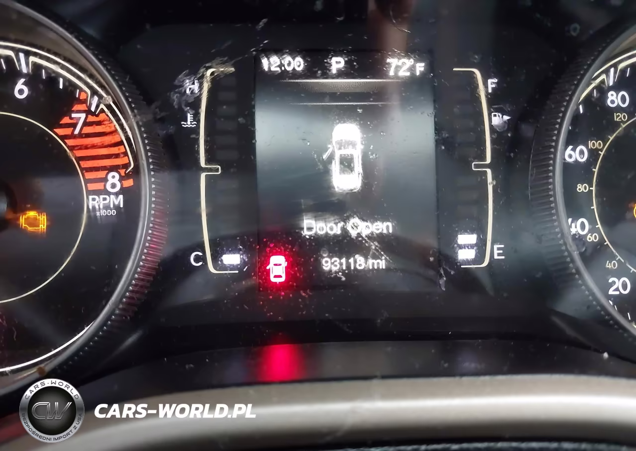 2018 Jeep Cherokee Latitude 4X4 VIN:1C4PJMCXXJD617072 - 15