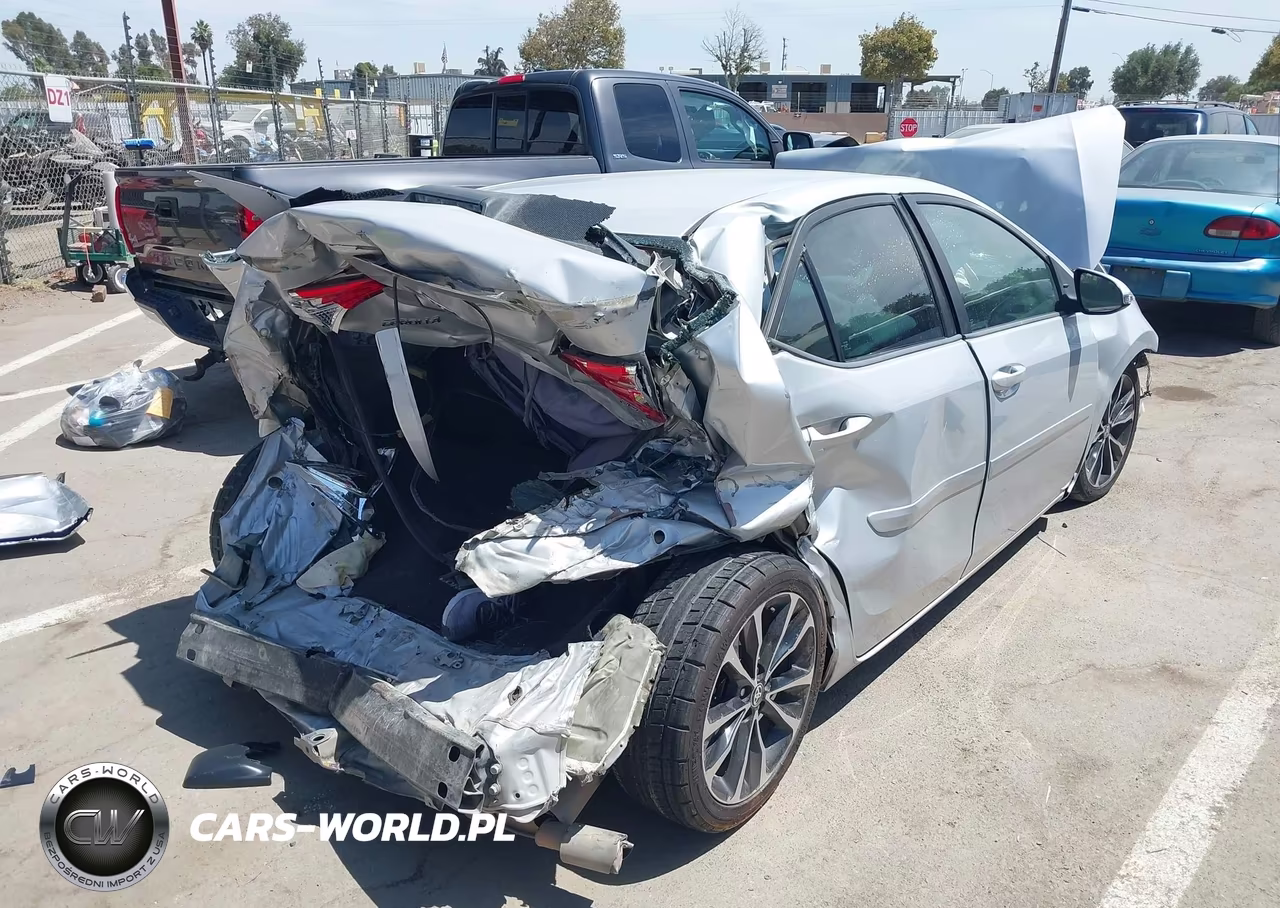 2019 Toyota Corolla Se VIN:2T1BURHE4KC162241 - 4