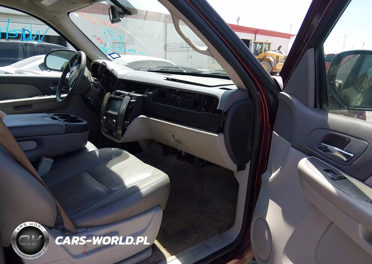 2008 Chevrolet Tahoe Ls VIN:1GNFC13C38R194017 - 5