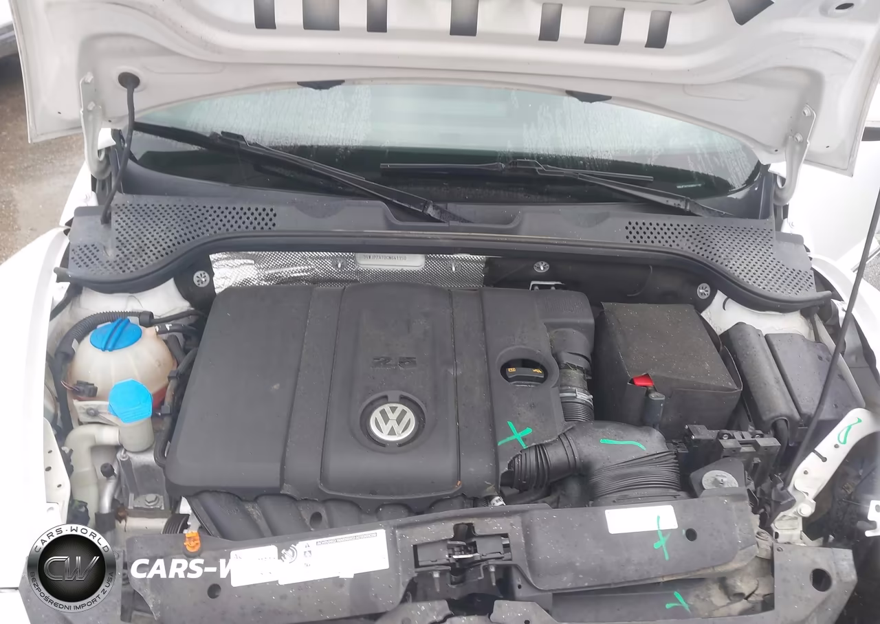 2012 Volkswagen Beetle 2.5L VIN:3VWJP7AT0CM641150 - 10