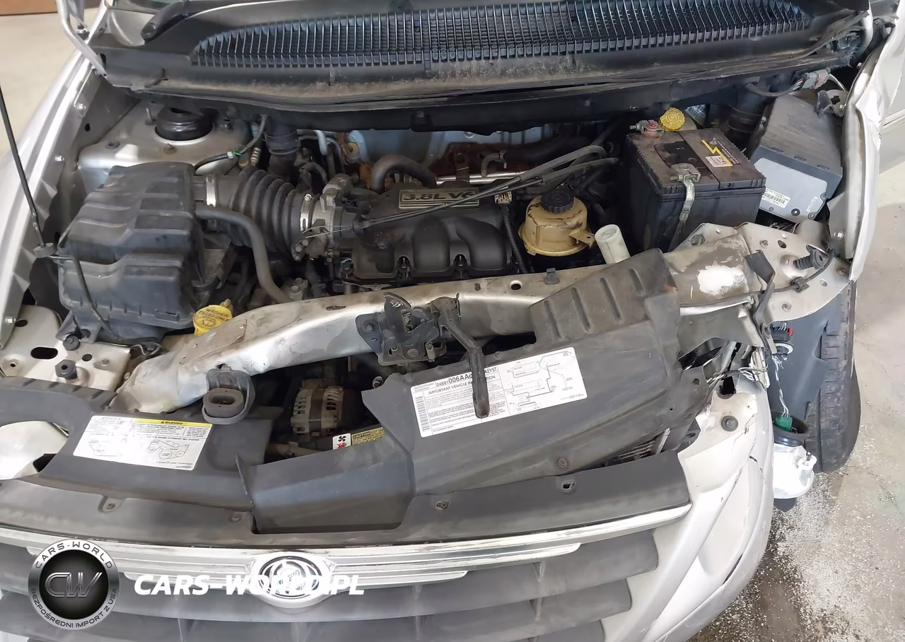 2005 Chrysler Town & Country Touring VIN:2C4GP54L65R101679 - 10