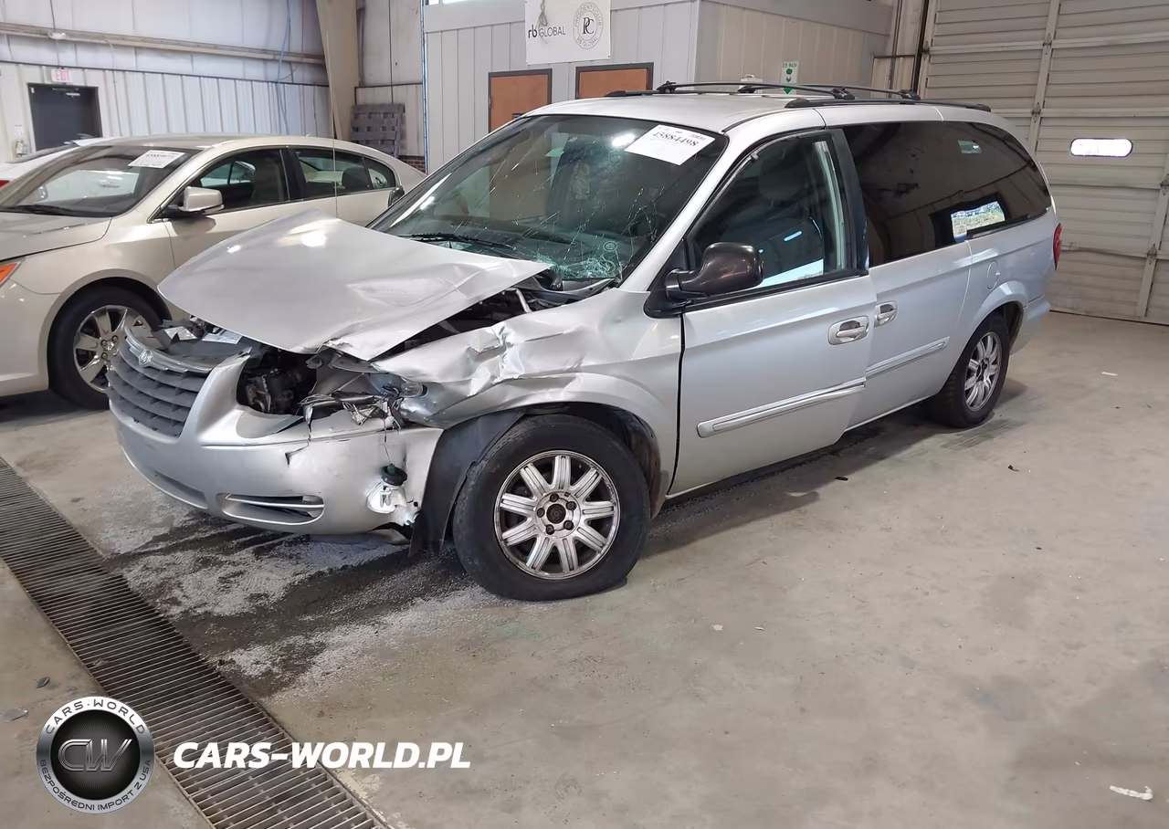 2005 Chrysler Town & Country Touring VIN:2C4GP54L65R101679 - 2