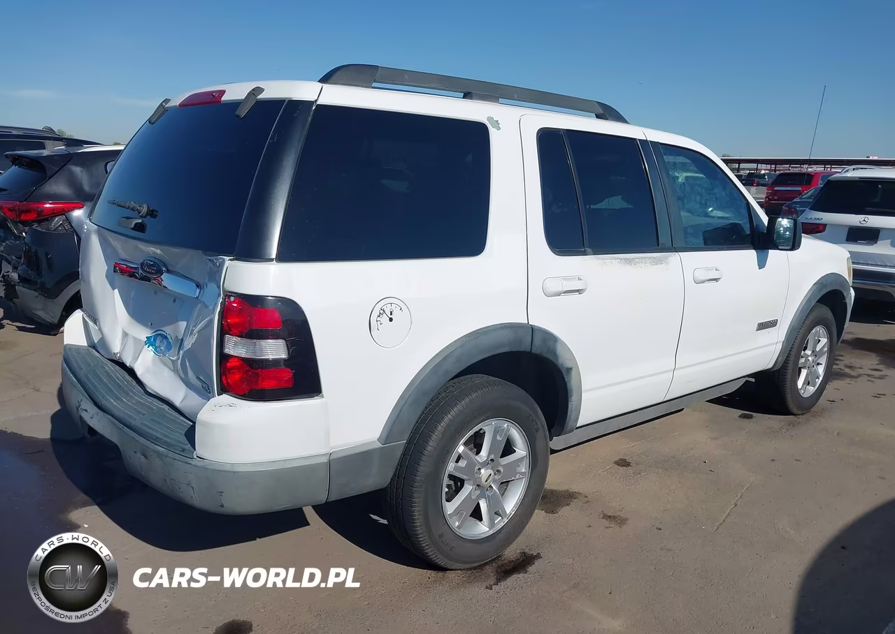 2007 Ford Explorer Xlt VIN:1FMEU73E87UB22128 - 4