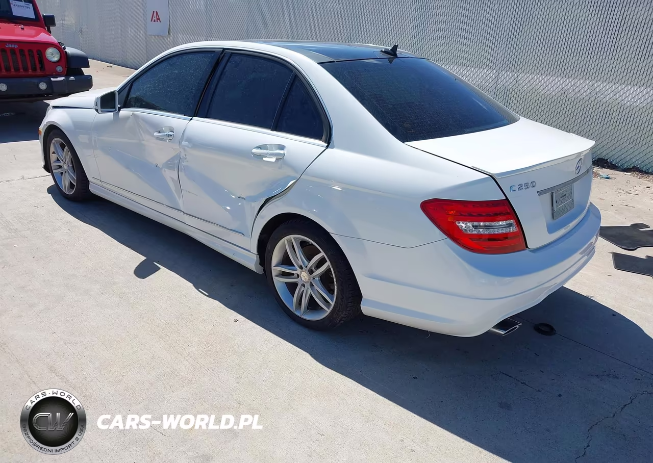 2014 Mercedes-Benz C 250 Sport VIN:WDDGF4HB4EA967891 - 3