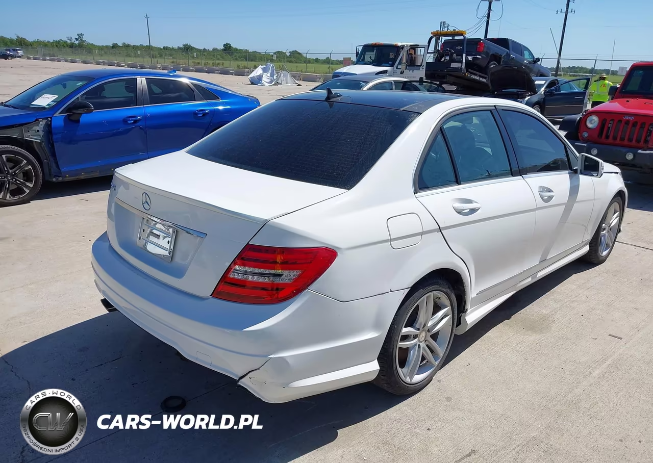 2014 Mercedes-Benz C 250 Sport VIN:WDDGF4HB4EA967891 - 4