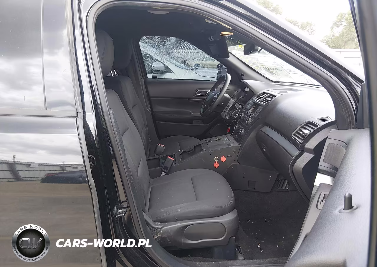 2017 Ford Utility Police Interceptor VIN:1FM5K8AT3HGE30580 - 5