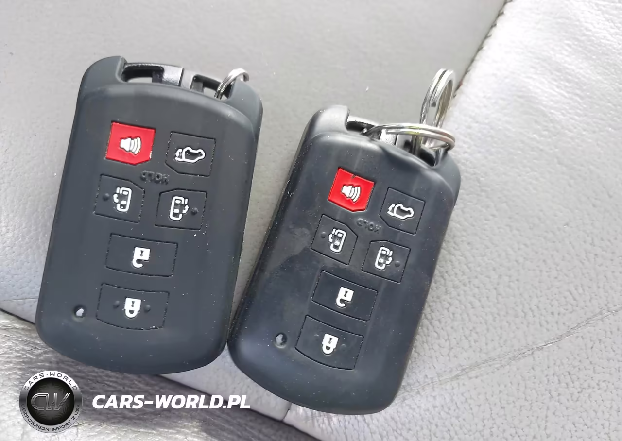 2017 Toyota Sienna Xle 8 Passenger VIN:5TDYZ3DC1HS888751 - 11