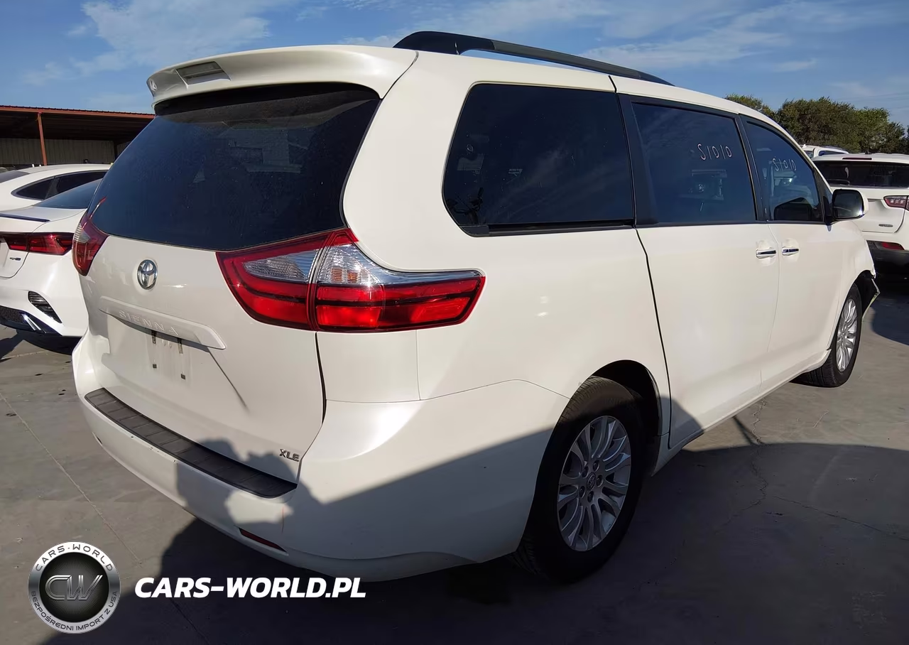 2017 Toyota Sienna Xle 8 Passenger VIN:5TDYZ3DC1HS888751 - 4