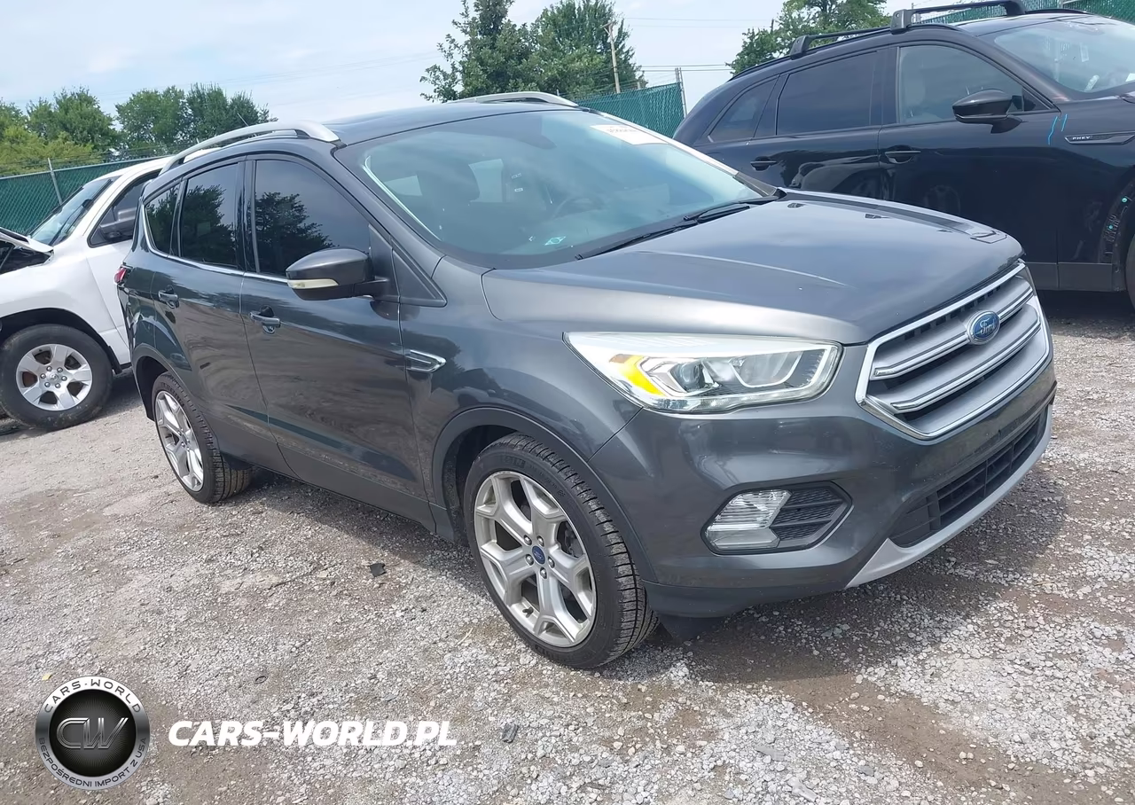 2017 Ford Escape Titanium – zdjęcie 1 z 16
