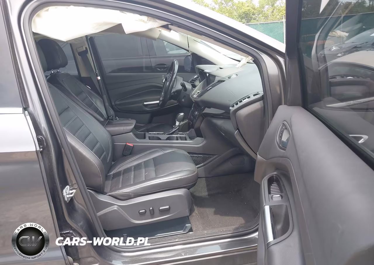 2017 Ford Escape Titanium VIN:1FMCU0J92HUB76854 - 5
