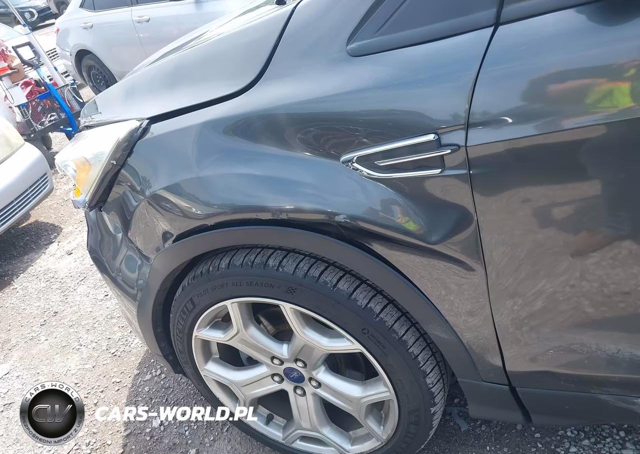 2017 Ford Escape Titanium VIN:1FMCU0J92HUB76854 - 6