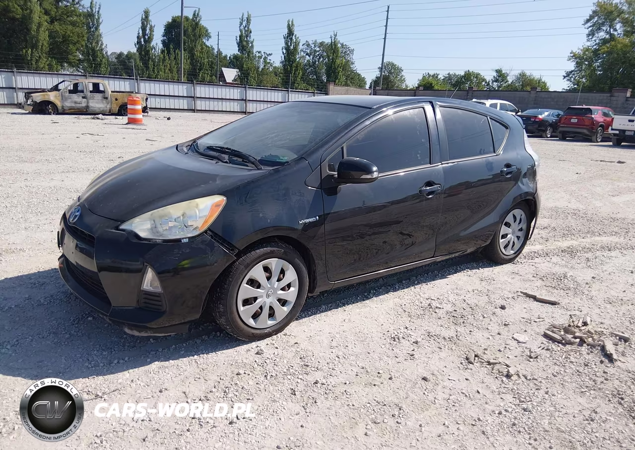 2014 Toyota Prius C Two VIN:JTDKDTB38E1063354 - 2