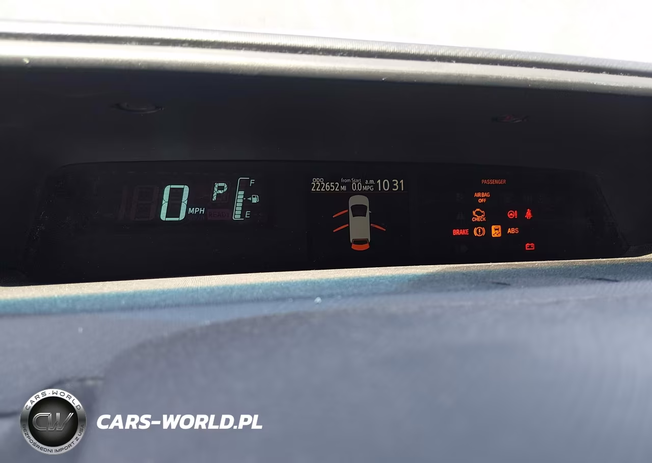 2014 Toyota Prius C Two VIN:JTDKDTB38E1063354 - 7