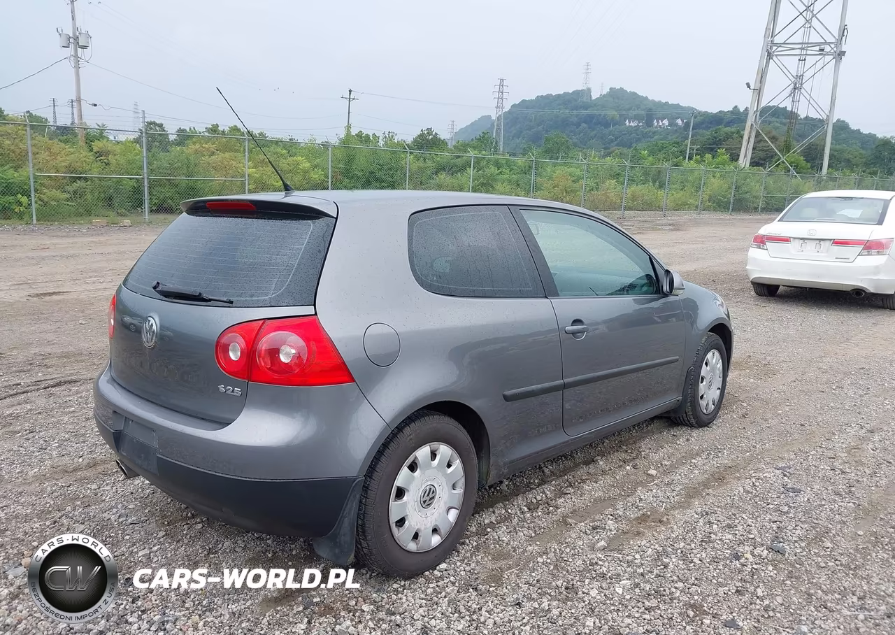 2008 Volkswagen Rabbit S VIN:WVWBA71KX8W136014 - 4