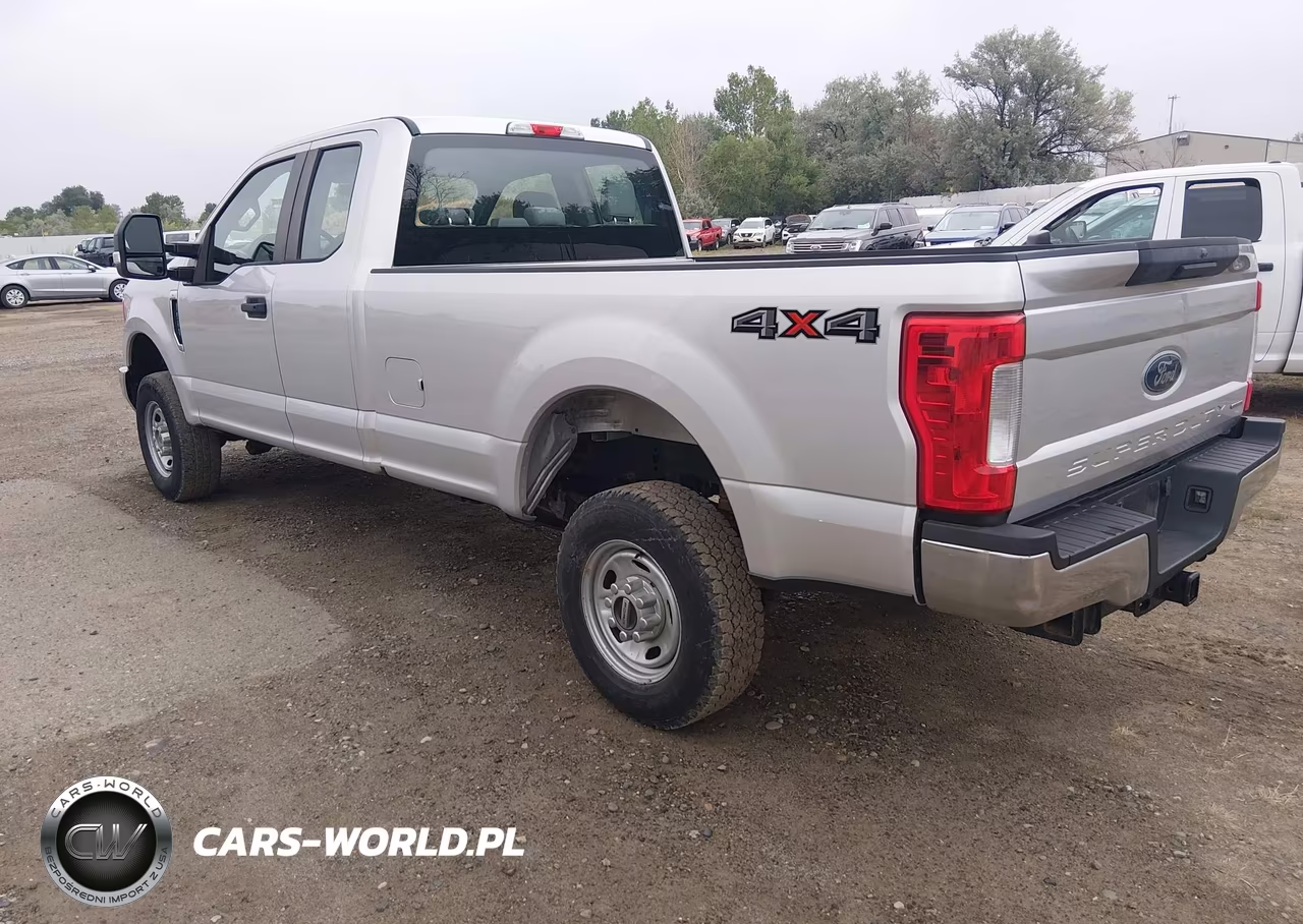 2018 Ford F-250 Xl VIN:1FT7X2B6XJEC83955 - 3