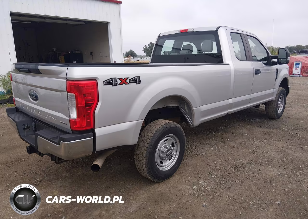 2018 Ford F-250 Xl VIN:1FT7X2B6XJEC83955 - 4