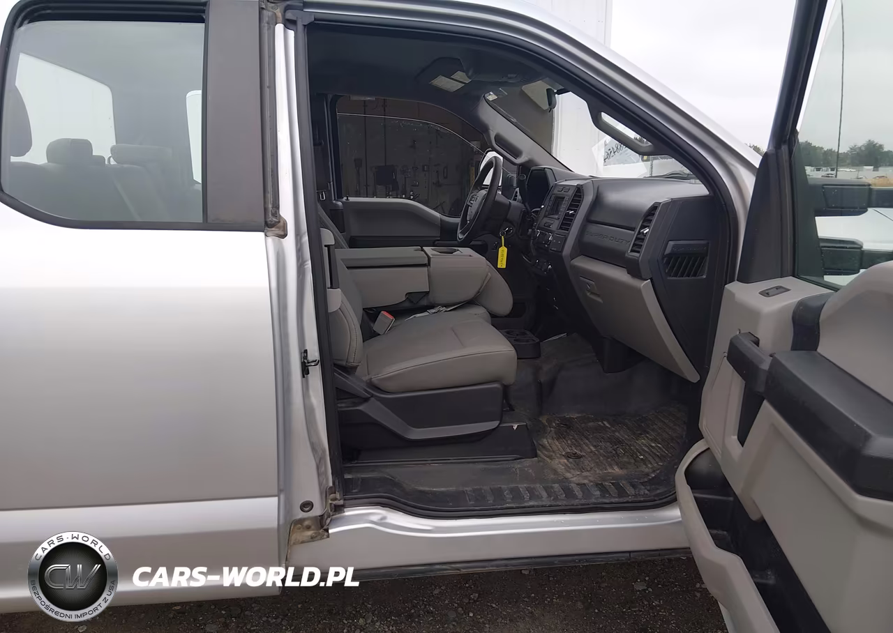 2018 Ford F-250 Xl VIN:1FT7X2B6XJEC83955 - 5