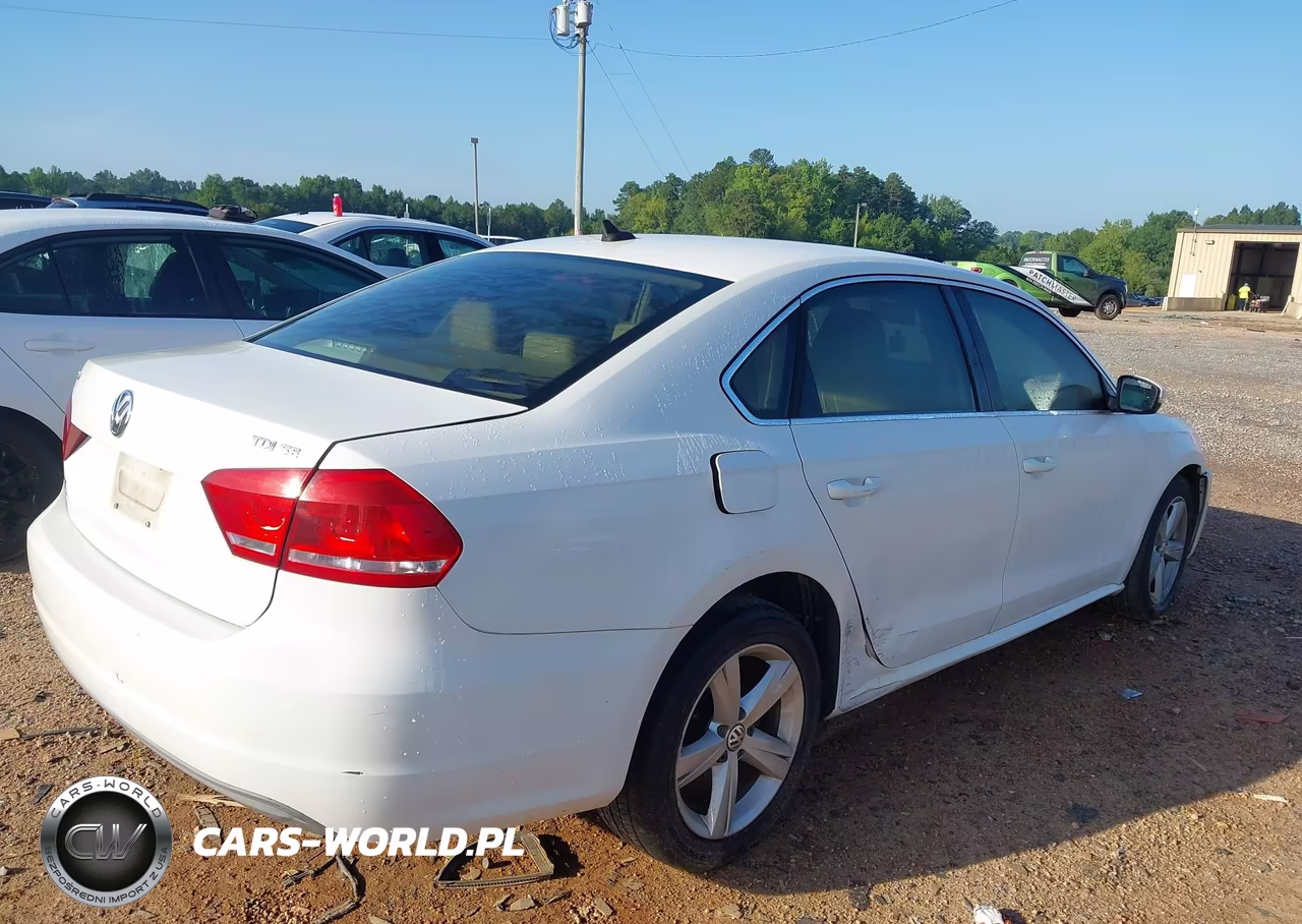 2013 Volkswagen Passat 2.0L Tdi Se VIN:1VWBN7A38DC083321 - 4
