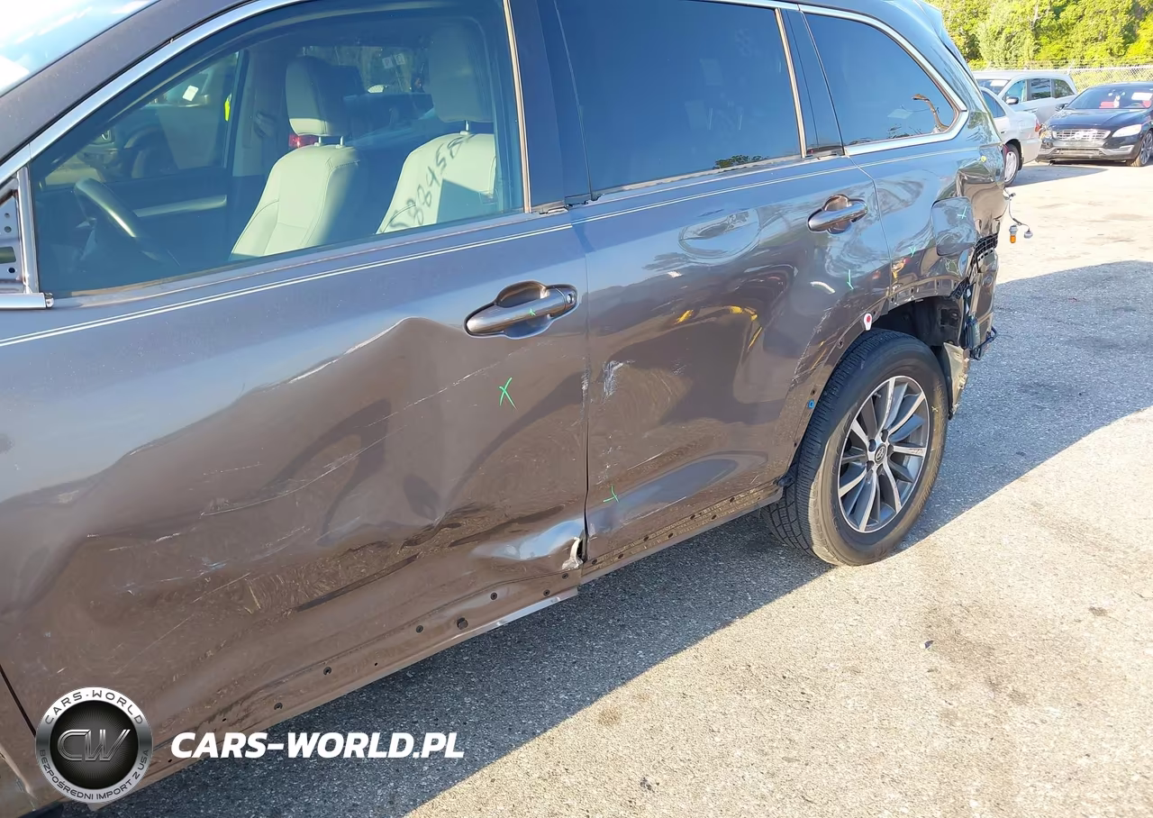 2017 Toyota Highlander Xle VIN:5TDJZRFH5HS408997 - 6
