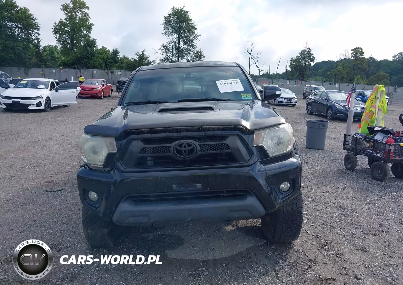 2013 Toyota Tacoma Base V6 VIN:3TMLU4EN2DM114081 - 12