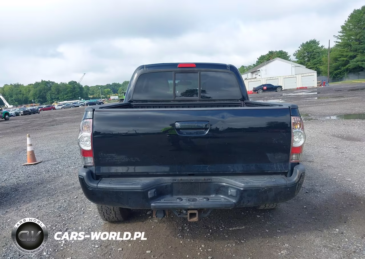 2013 Toyota Tacoma Base V6 VIN:3TMLU4EN2DM114081 - 16