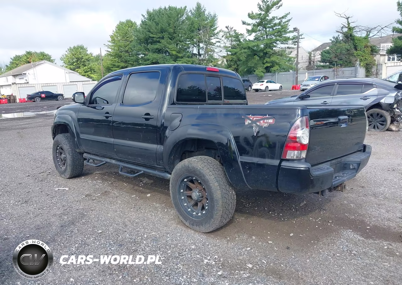 2013 Toyota Tacoma Base V6 VIN:3TMLU4EN2DM114081 - 3