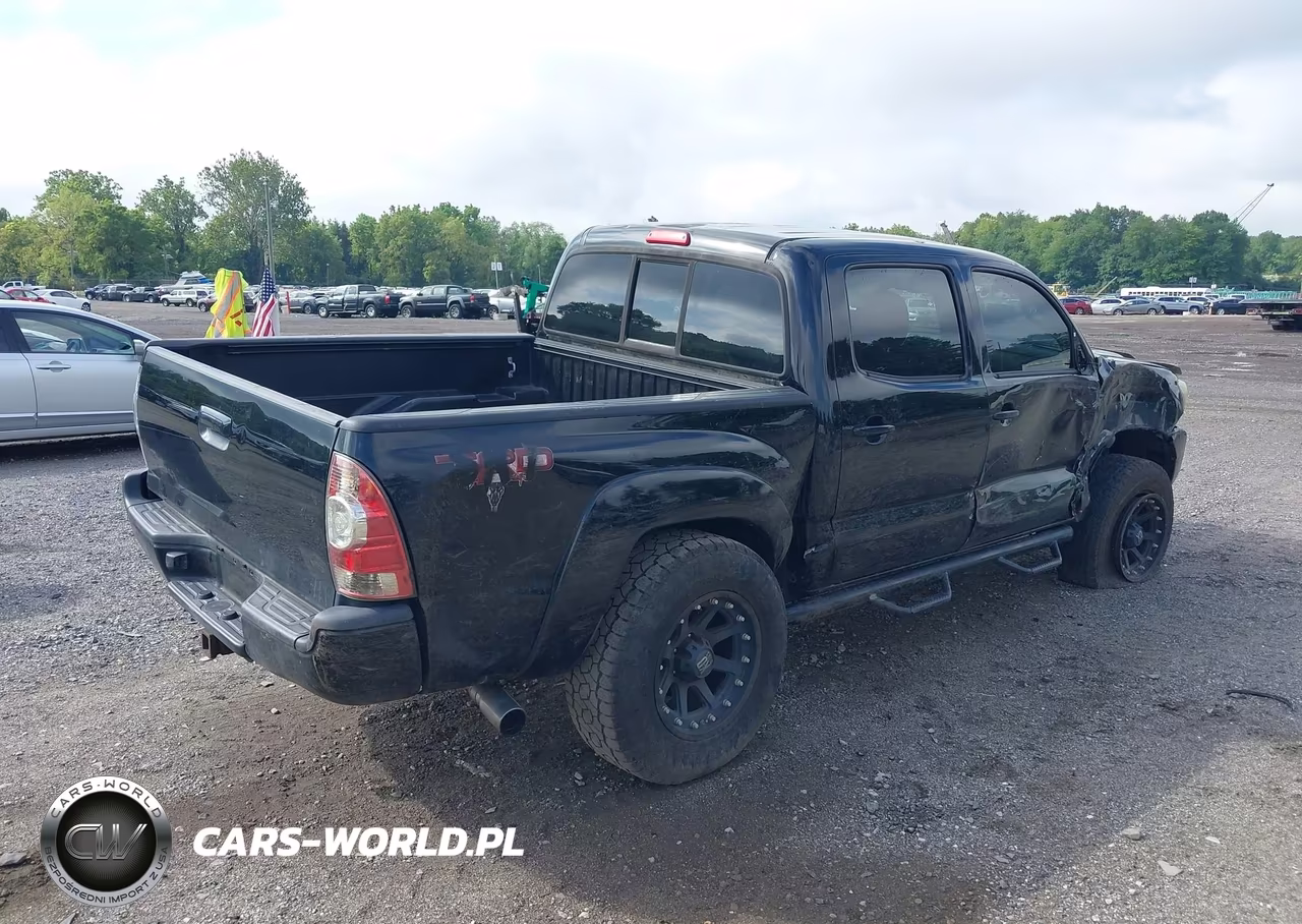2013 Toyota Tacoma Base V6 VIN:3TMLU4EN2DM114081 - 4