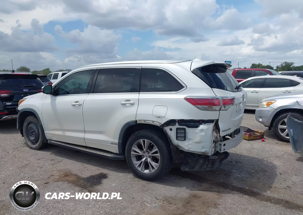 2015 Toyota Highlander Xle V6 VIN:5TDKKRFH7FS065678 - 3