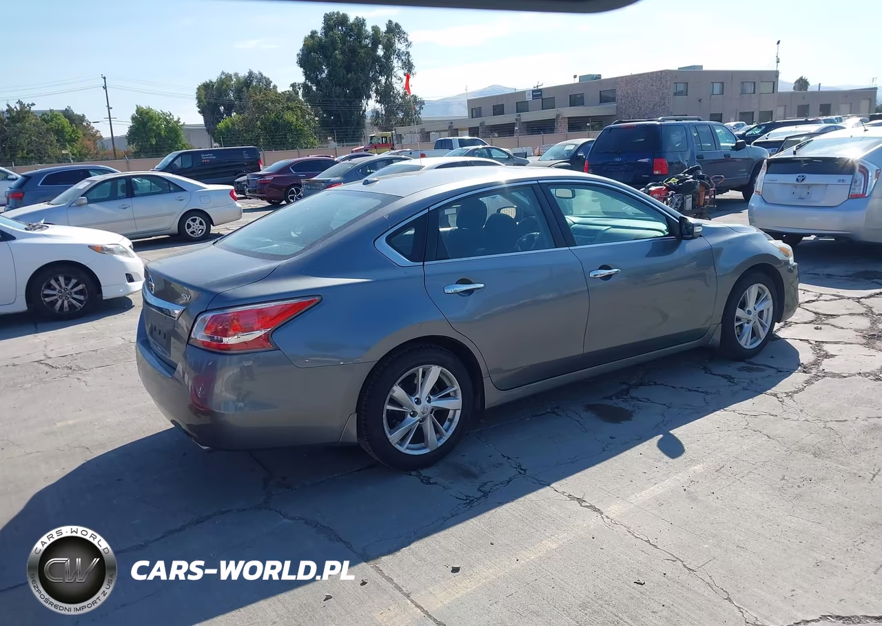 2015 Nissan Altima 2.5 Sv VIN:1N4AL3AP3FC171718 - 4