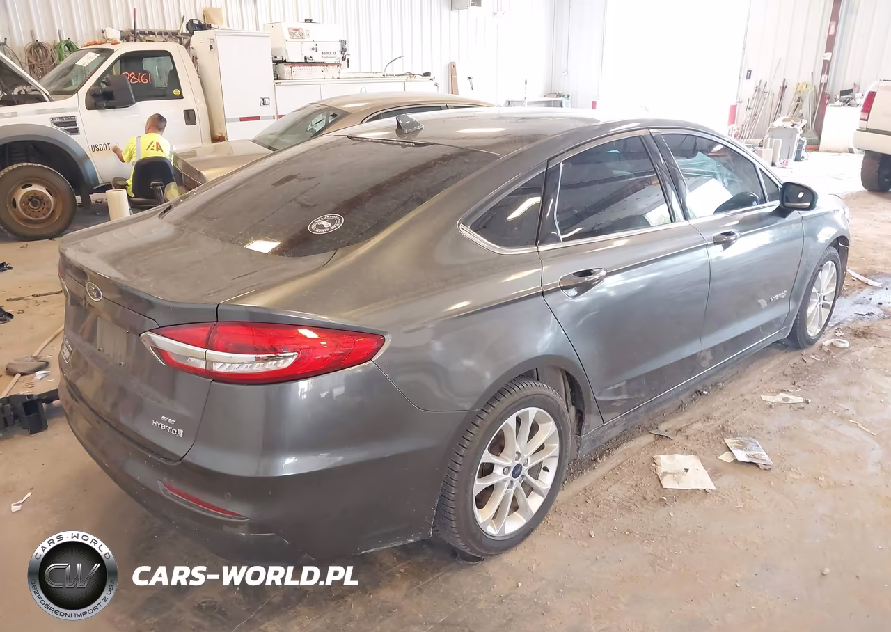 2019 Ford Fusion Hybrid Se VIN:3FA6P0LU3KR103071 - 4