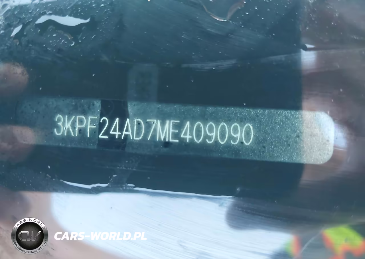 2021 Kia Forte Lxs VIN:3KPF24AD7ME409090 - 9