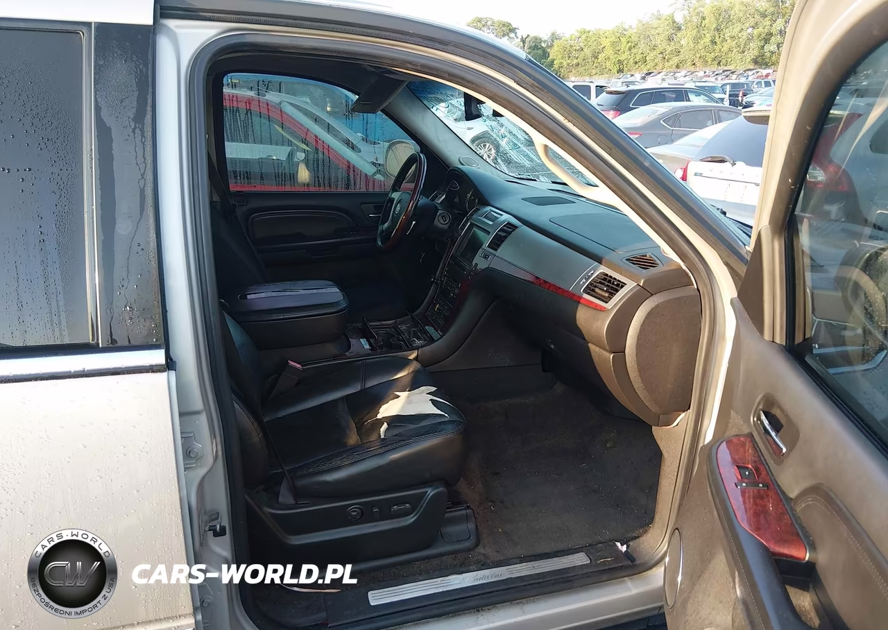 2009 Cadillac Escalade Standard VIN:1GYFK232X9R123272 - 5