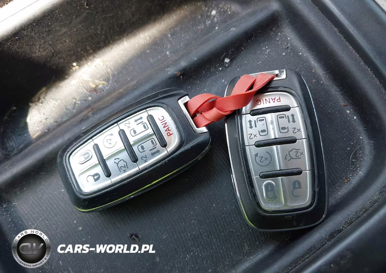2018 Chrysler Pacifica Touring L VIN:2C4RC1BGXJR193148 - 11