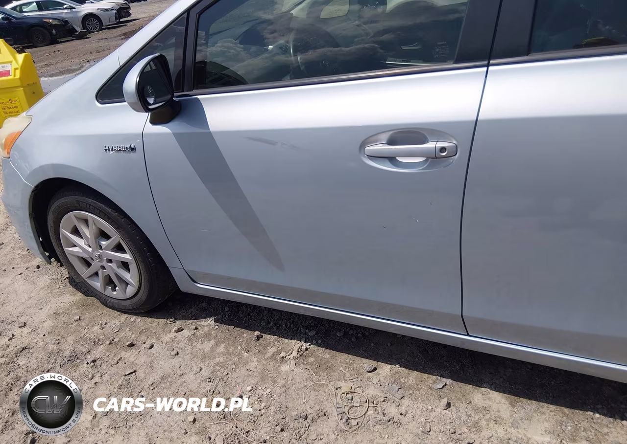 2012 Toyota Prius V Three VIN:JTDZN3EU0C3110071 - 18