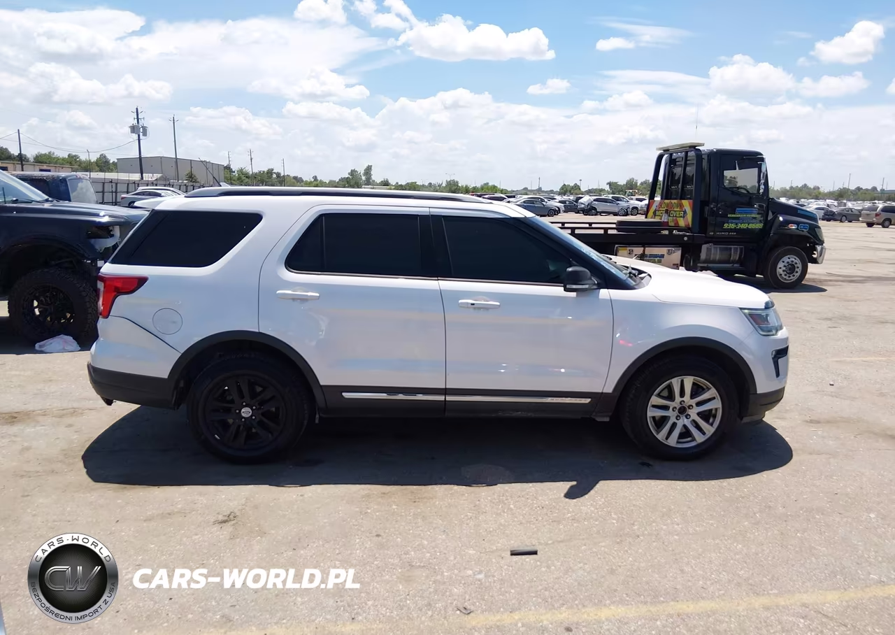 2019 Ford Explorer Xlt VIN:1FM5K8D82KGA20707 - 13