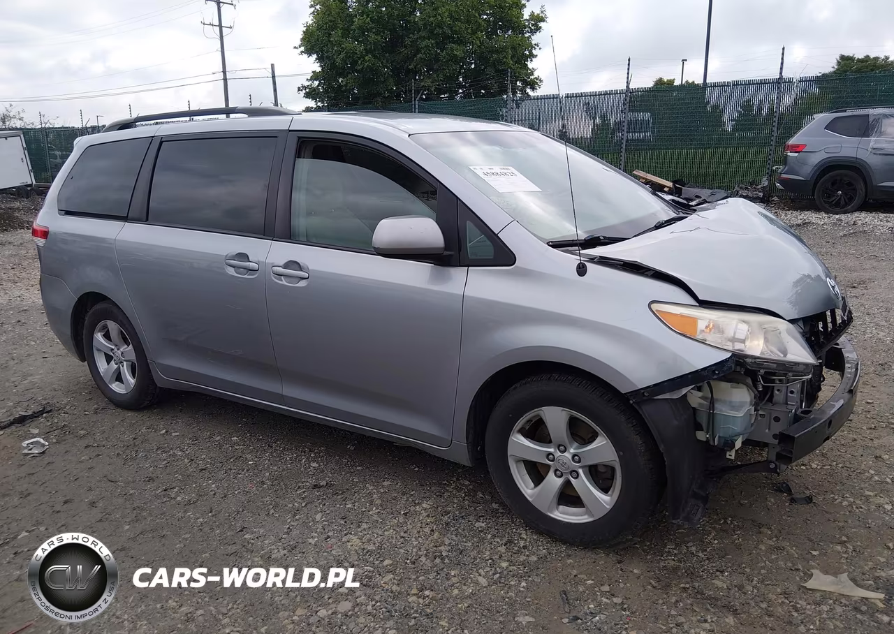 2011 Toyota Sienna Le V6