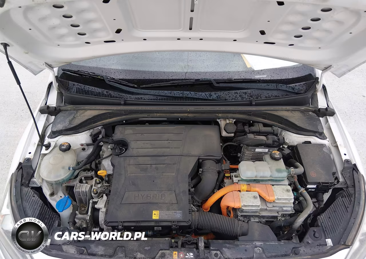 2020 Hyundai Ioniq Hybrid Blue VIN:KMHC65LC9LU186323 - 10