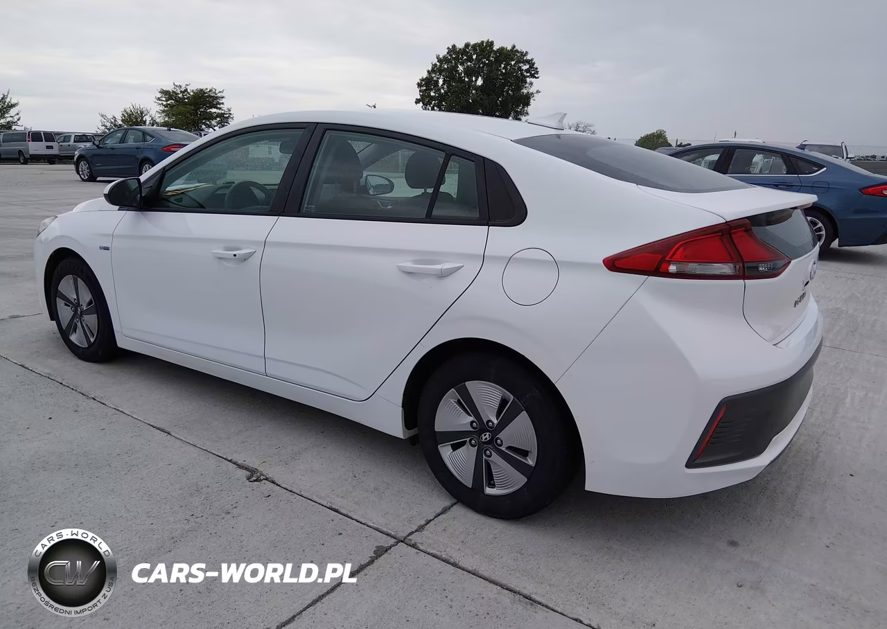2020 Hyundai Ioniq Hybrid Blue VIN:KMHC65LC9LU186323 - 3